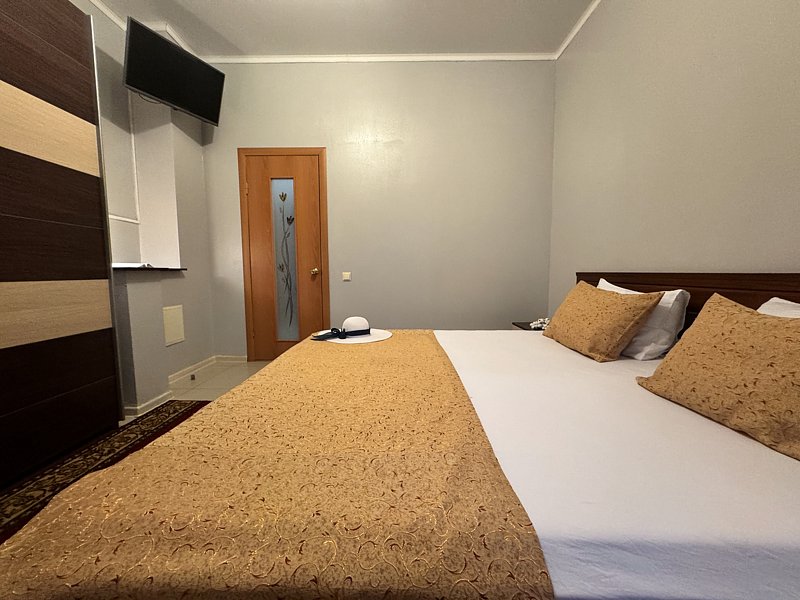 Апартаменты 6-местный 3-комнатный (с кухней, отдельный вход)