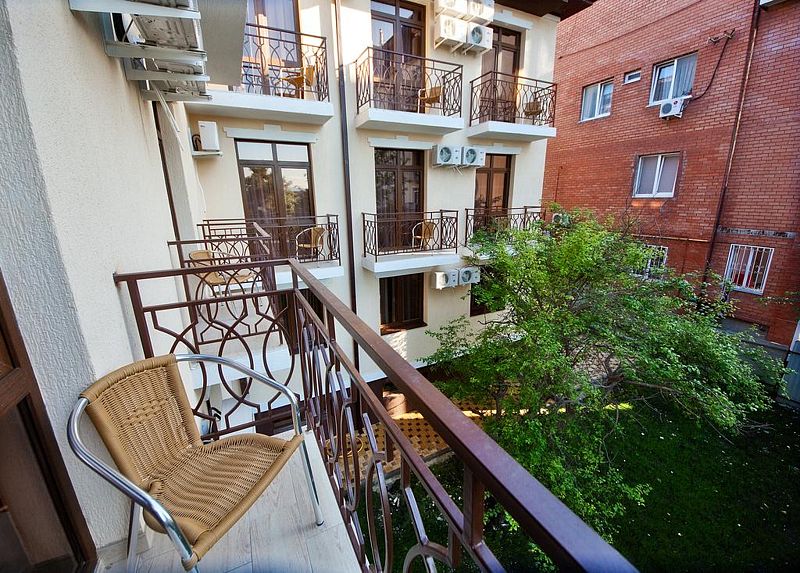 Стандартный 2-местный 1-комнатный DBL (с балконом)