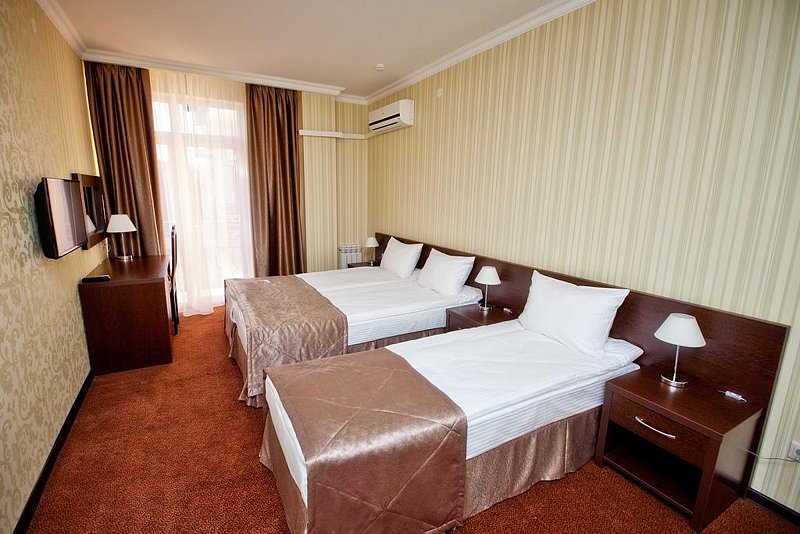 Стандартный 3-местный 1-комнатный (с балконом)