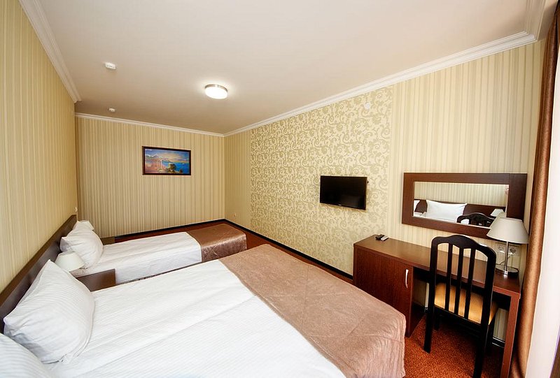 Стандартный 3-местный 1-комнатный (с балконом)