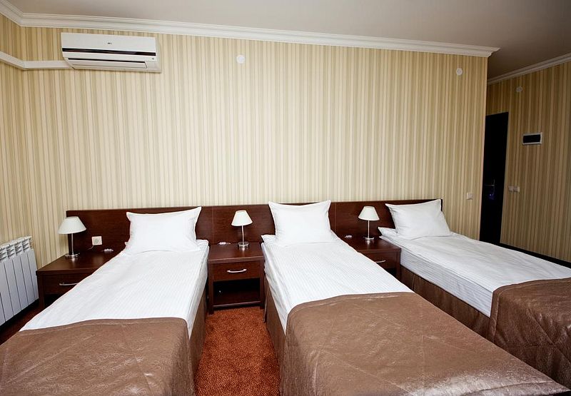 Стандартный 3-местный 1-комнатный (с балконом)