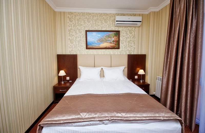 Улучшенный 2-местный 1-комнатный (с балконом)