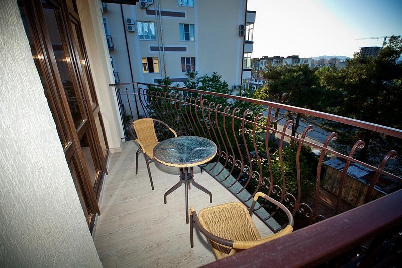 Улучшенный 2-местный 1-комнатный (с балконом)