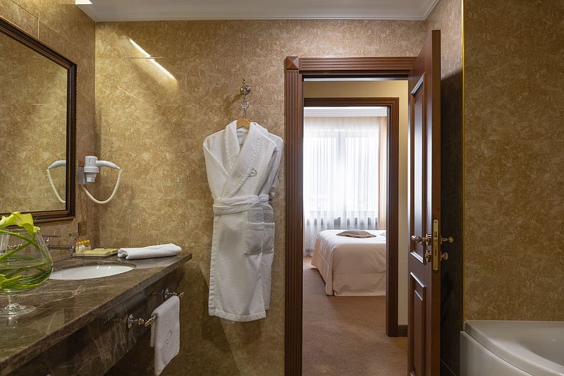 Люкс 2-местный 2-комнатный (SUITE)