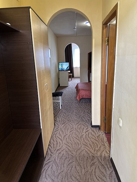 Бунгало 3-местный (1-категории, №4, вид на море)