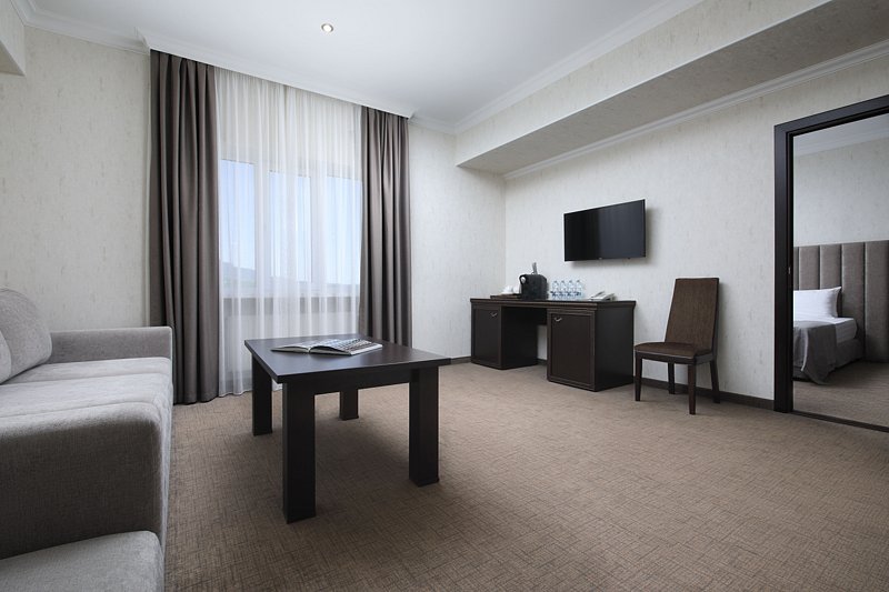 Люкс Семейный 4-местный 2-комнатный