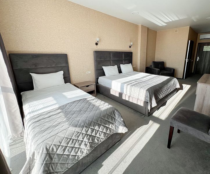 Коттедж 4-местный Premium 2-комнатный 2-уровневый