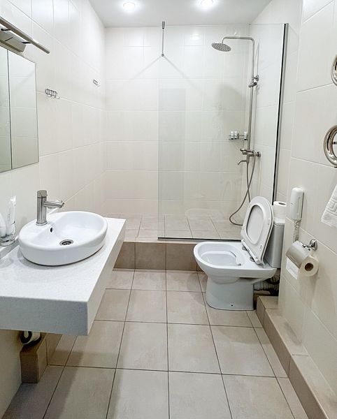 Коттедж 4-местный Premium 2-комнатный 2-уровневый