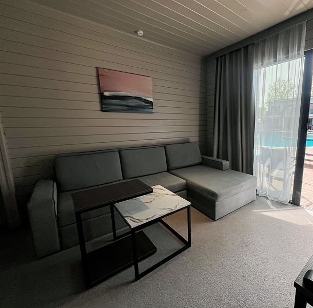 Коттедж 4-местный Premium 2-комнатный 2-уровневый