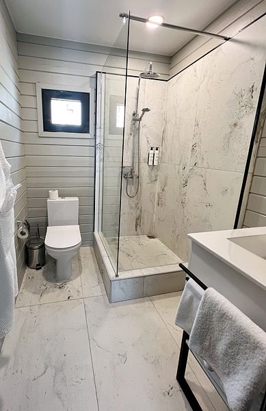 Коттедж 4-местный Premium 2-комнатный 2-уровневый