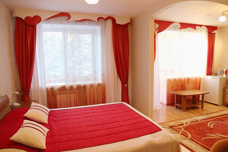 Джуниор сюит 1-местный 2-комнатный (корпус 1)