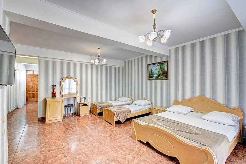 Семейный 3-местный