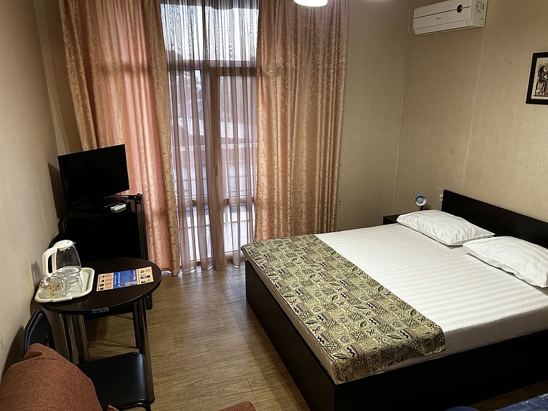 Стандартный Плюс 2-местный (4 этаж, с балконом)