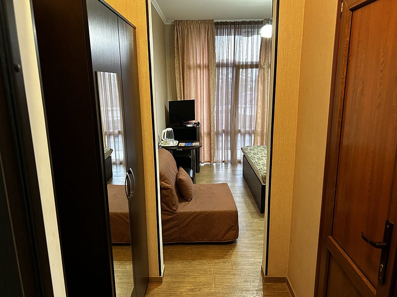 Стандартный Плюс 2-местный (4 этаж, с балконом)