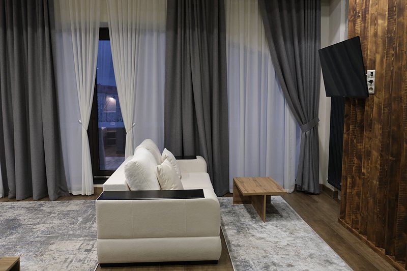 Люкс 2-местный 1-комнатный (с балконом)