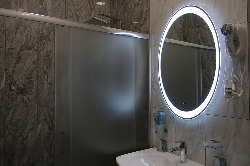 Люкс 2-местный 1-комнатный (с балконом)