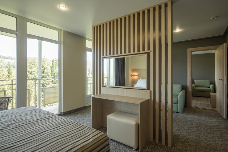 Люкс 4-местный 2-комнатный (VIP корпус 2)