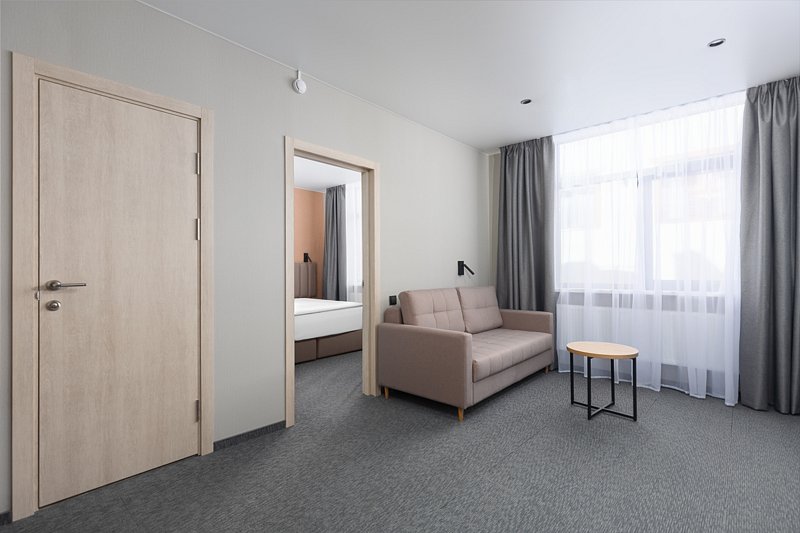 Suite 2-местный 2-комнатный (с балконом)