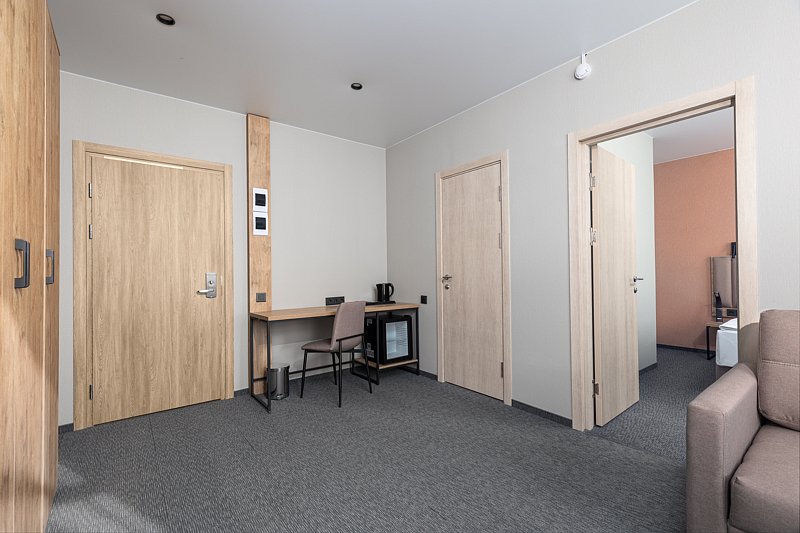 Suite 2-местный 2-комнатный (с балконом)