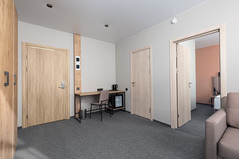 Suite 2-местный 2-комнатный (с балконом)