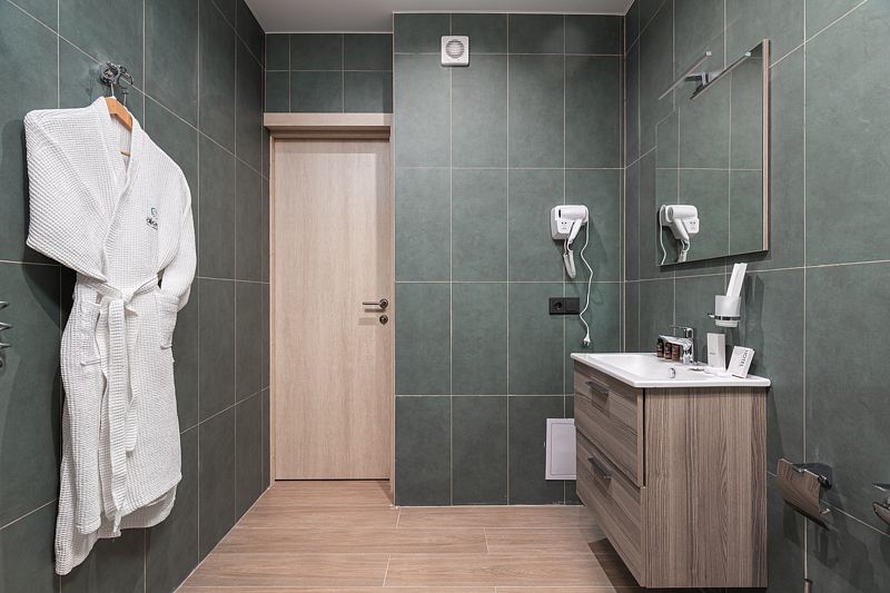 Suite 2-местный 2-комнатный (с балконом)