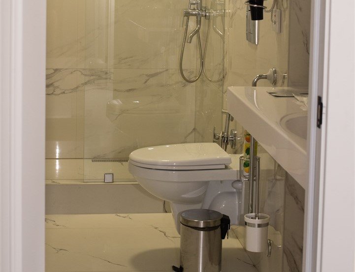 Сюит 6-местный 4-комнатный