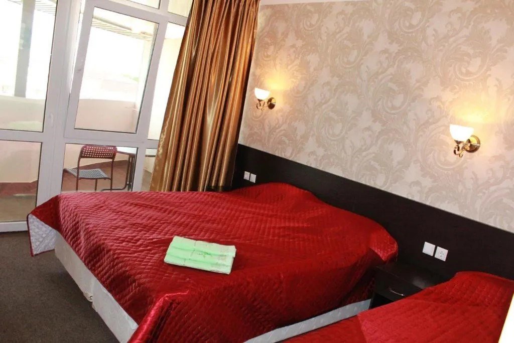 Стандартный 3-местный (с балконом)