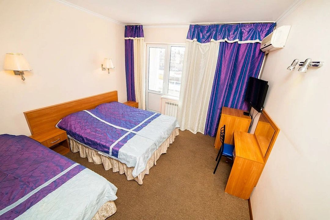 Стандартный 3-местный (с балконом)