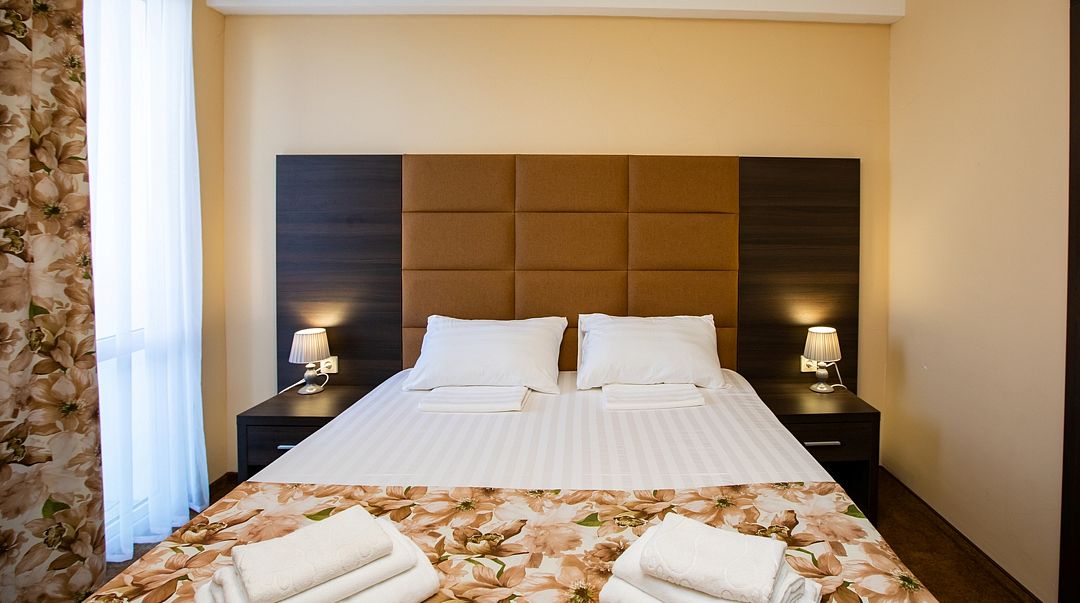 Люкс Комфорт 2-местный 2-комнатный (с ремонтом)