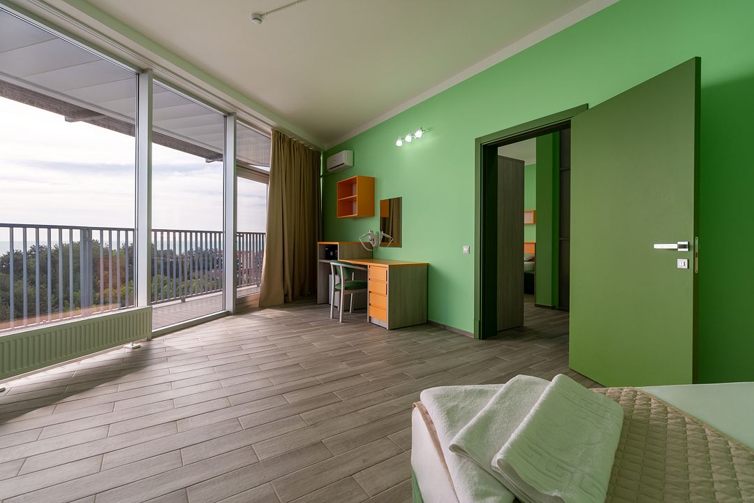 Стандартный 4-местный 2-комнатный (с балконом)