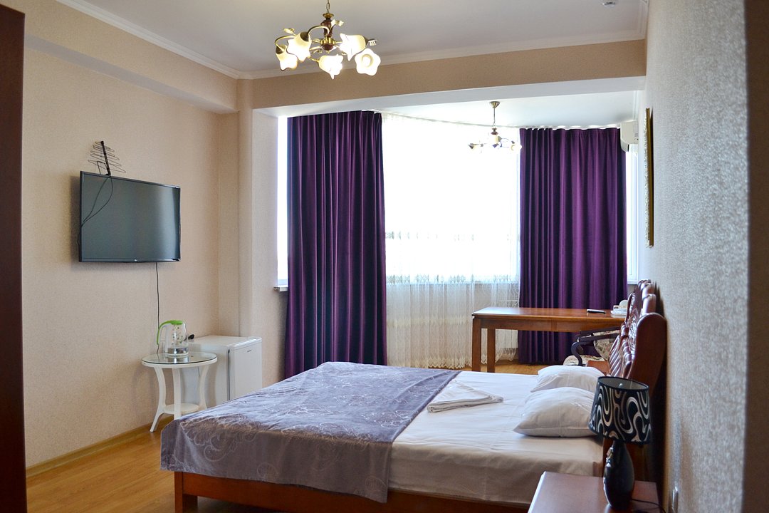 Люкс 2-местный (угловой, 1-6 этаж)