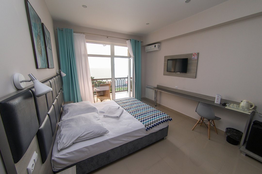 Семейный 4-местный 2-комнатный (вид на море)