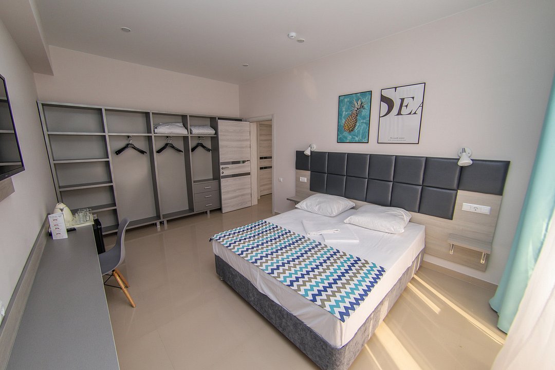 Семейный 4-местный 2-комнатный (вид на море)