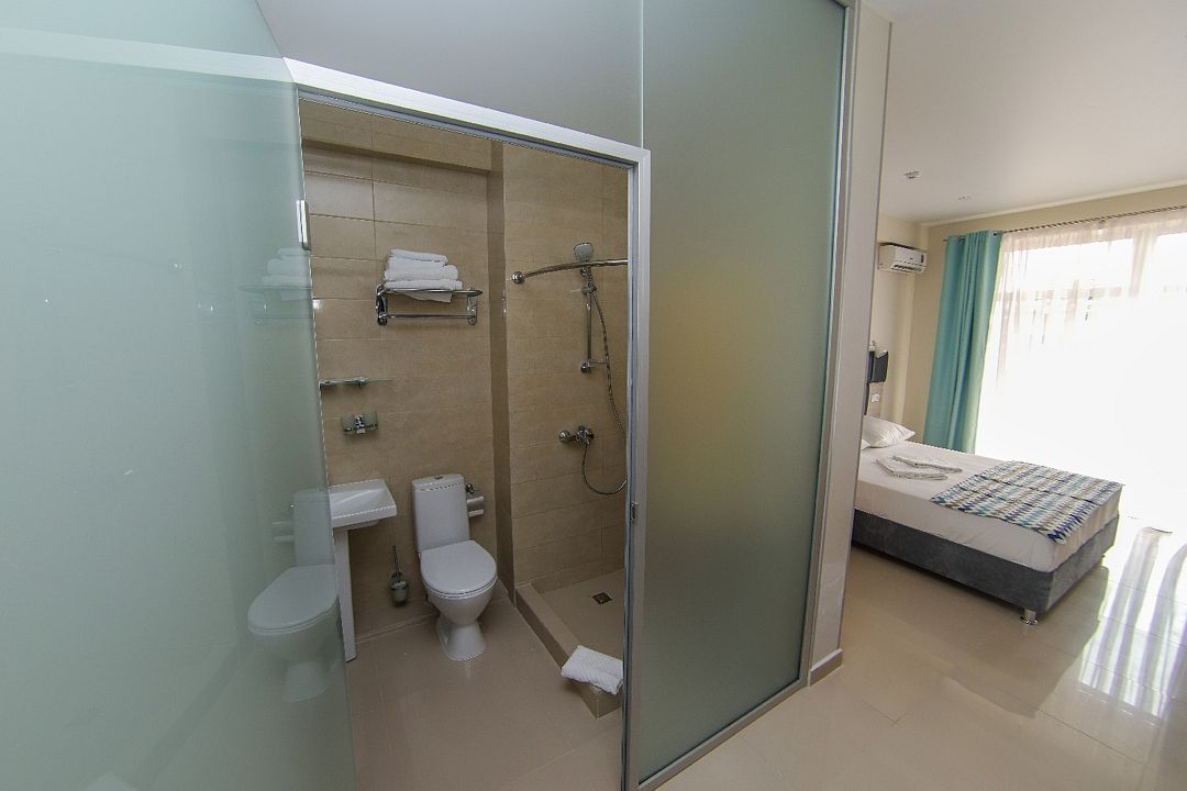 Семейный 4-местный 2-комнатный (вид на море)