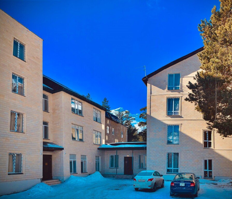 Гостевой дом 2050, Республика Кабардино-Балкария, Терскол Терскол Эльбрус Эльбрусский район Поляна Азау Байдаево