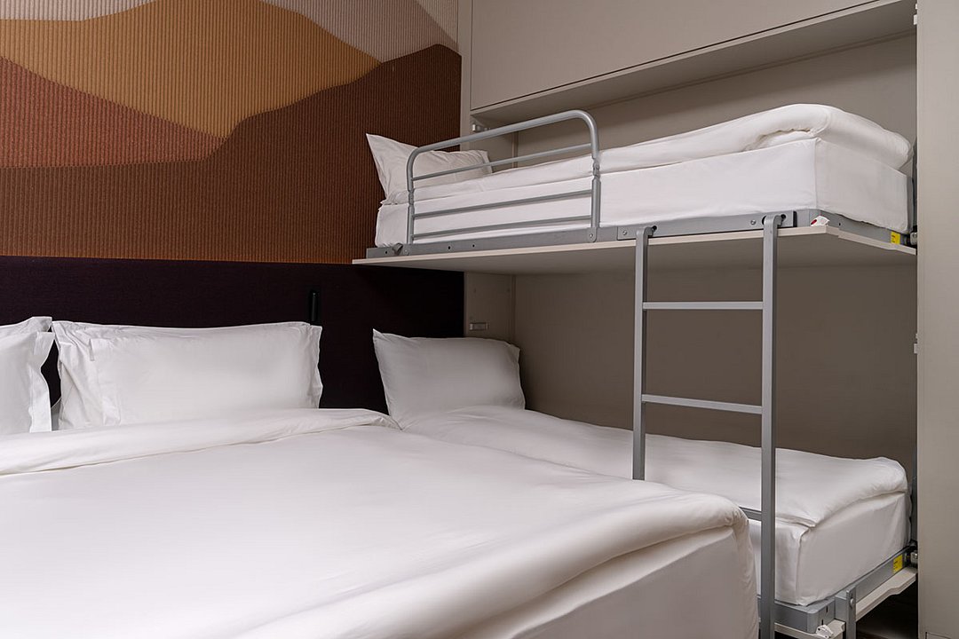 Делюкс Семейный 4-местный DBL (вид на озеро)