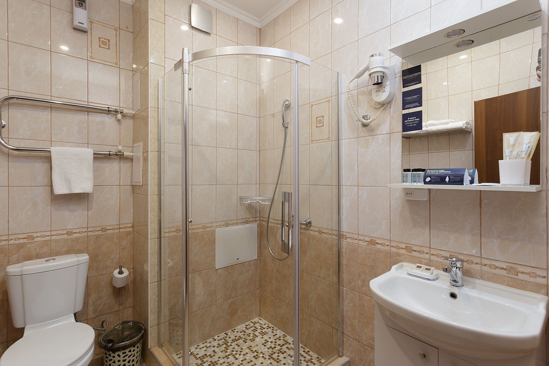 Standart plus TWIN (Отель 3*) 2-местный 1-комнатный с балконом, вид на дорогу, лес, раздельные кровати