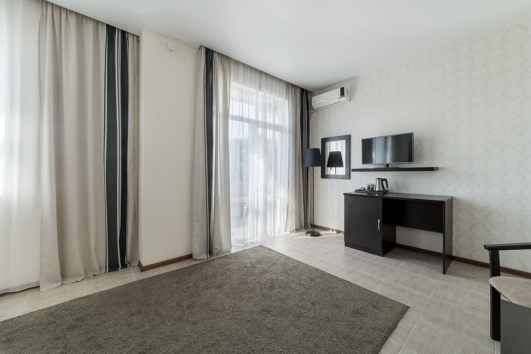 Стандартный 4-местный 2-комнатный (с балконом)