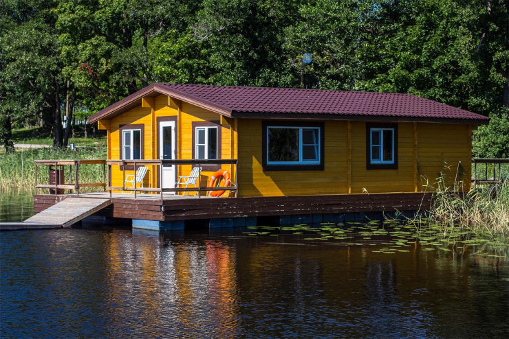 Дом 6-местный 3-комнатный (на воде, 3 спальни, летний)