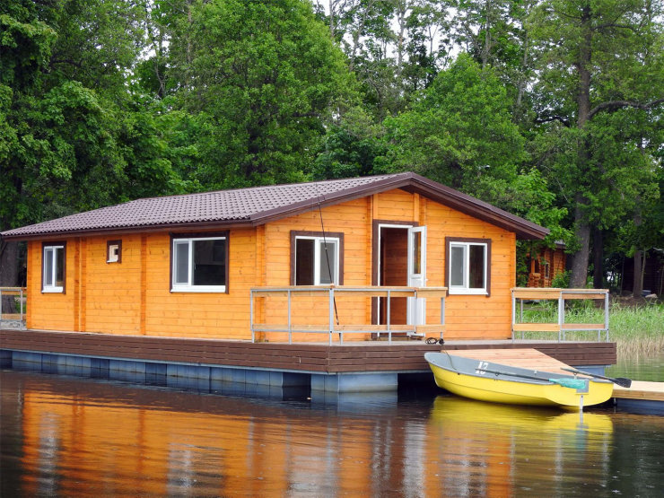 Дом 6-местный 3-комнатный (на воде, 3 спальни, летний)