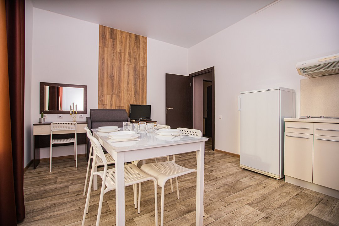 203 Апартаменты 6-местные 2-комнатные