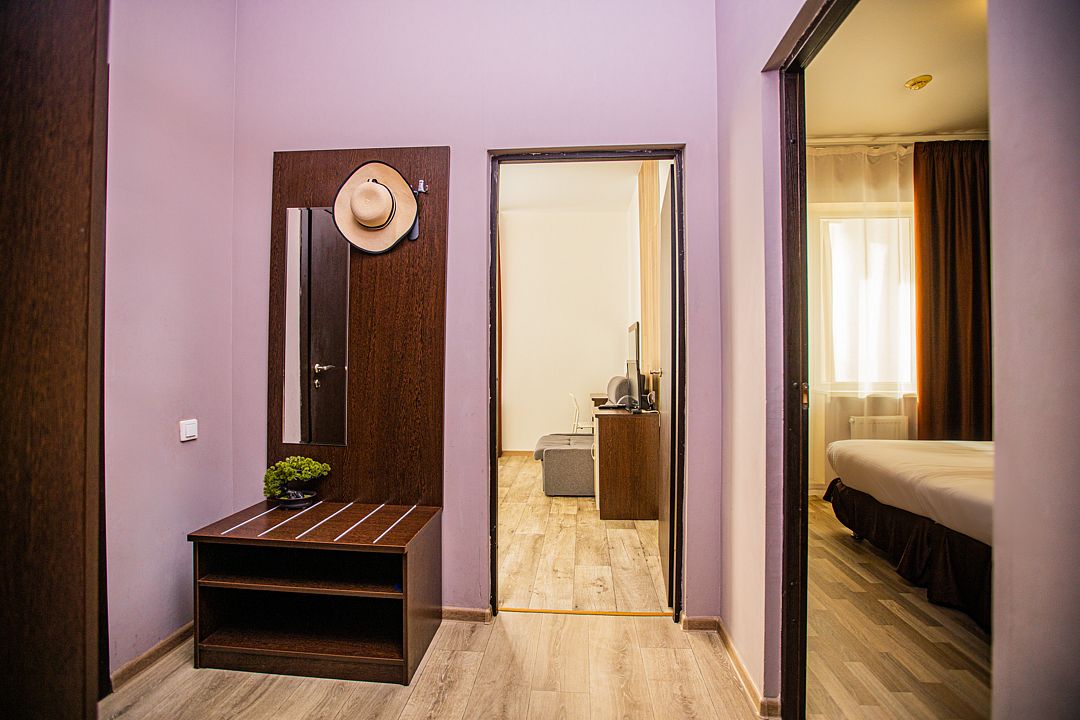 203 Апартаменты 6-местные 2-комнатные