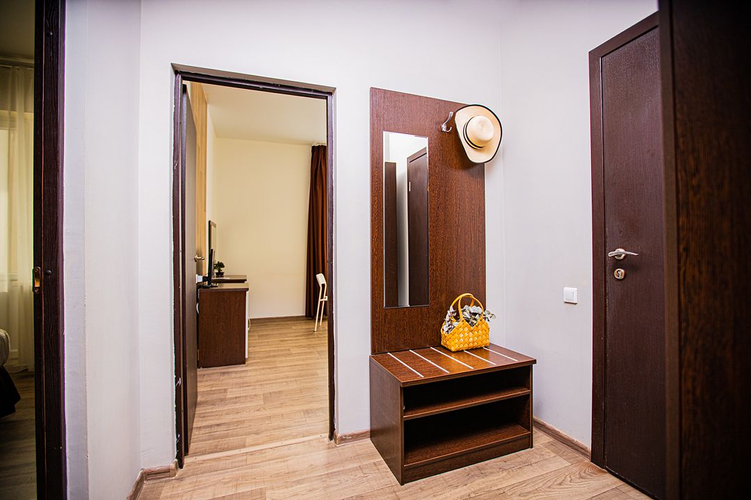 204 Апартаменты 6-местные 2-комнатные