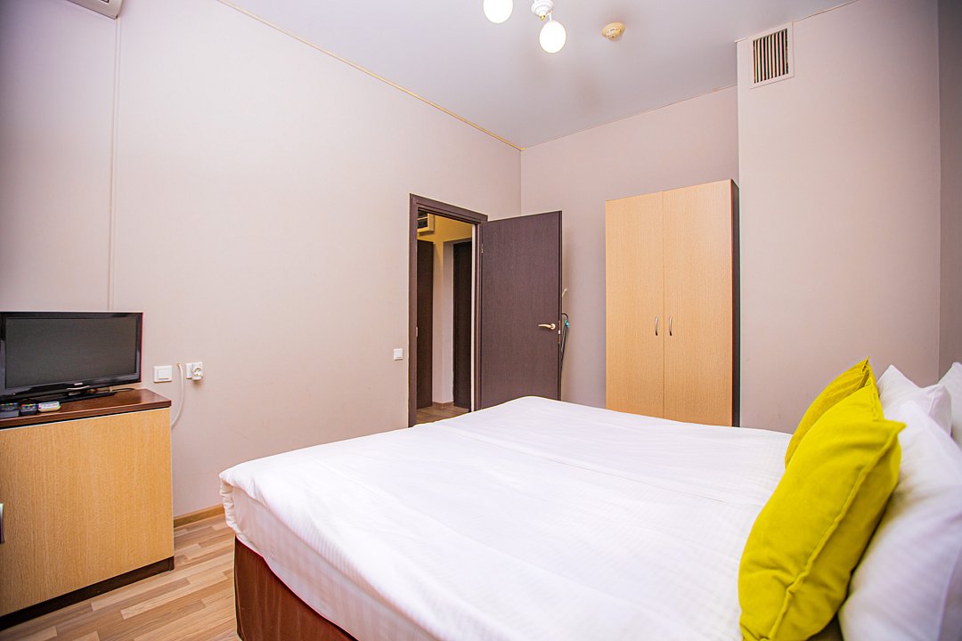 Апартаменты 7-местные 2-комнатные (с кухней и видом на море, 403, 404, 503, 504)