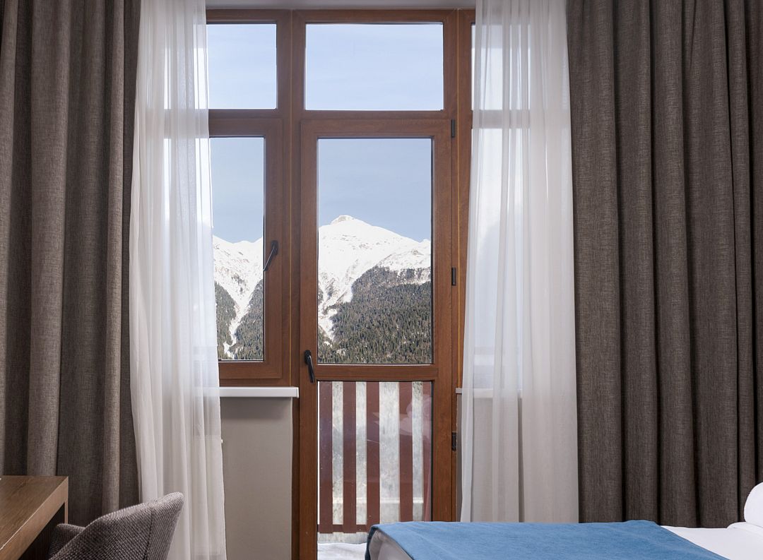 Premier room Grand  2-местный (KING, TWIN, балкон, с видом на горы)