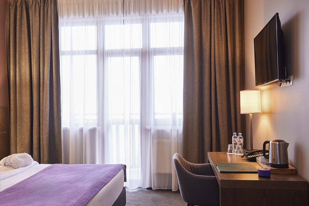 Premier room Grand 2-местный  (KING, балкон, с видом на горы)