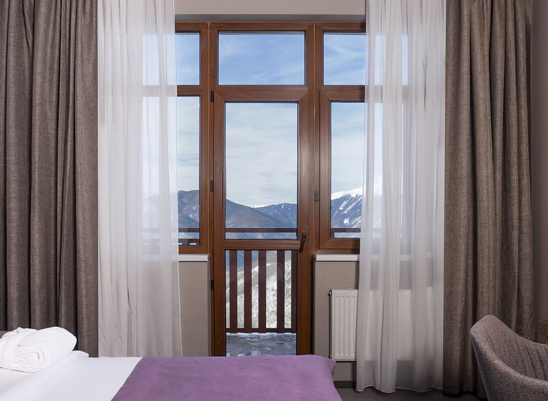 Premier room Grand 2-местный  (KING, балкон, с видом на горы)