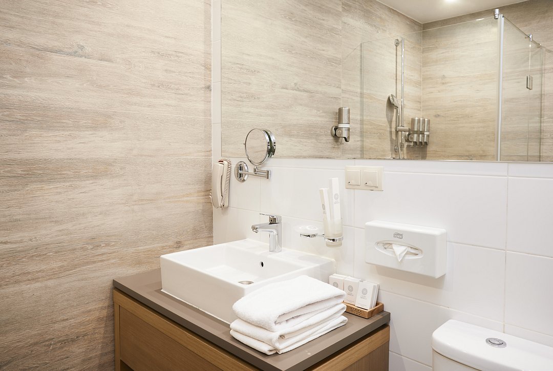 Premier room Grand 2-местный  (KING, балкон, с видом на горы)