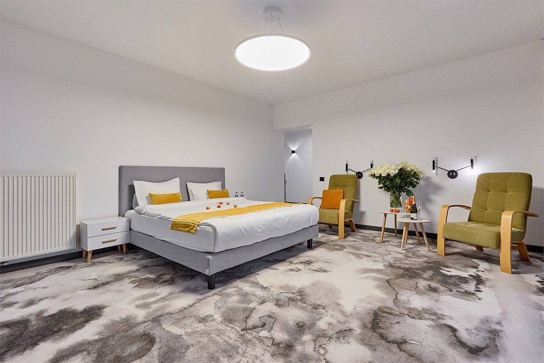 Апартаменты 2-местный 1-комнатный (с панорамным видом и балконом)