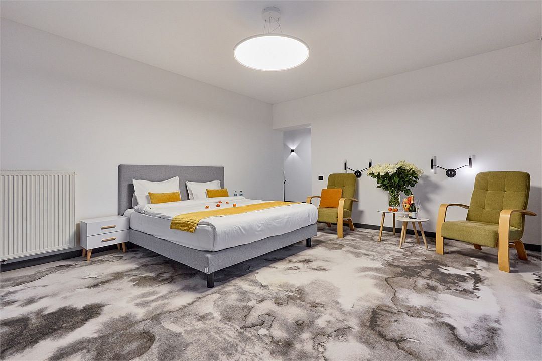 Апартаменты 2-местный 1-комнатный (с панорамным видом и балконом)